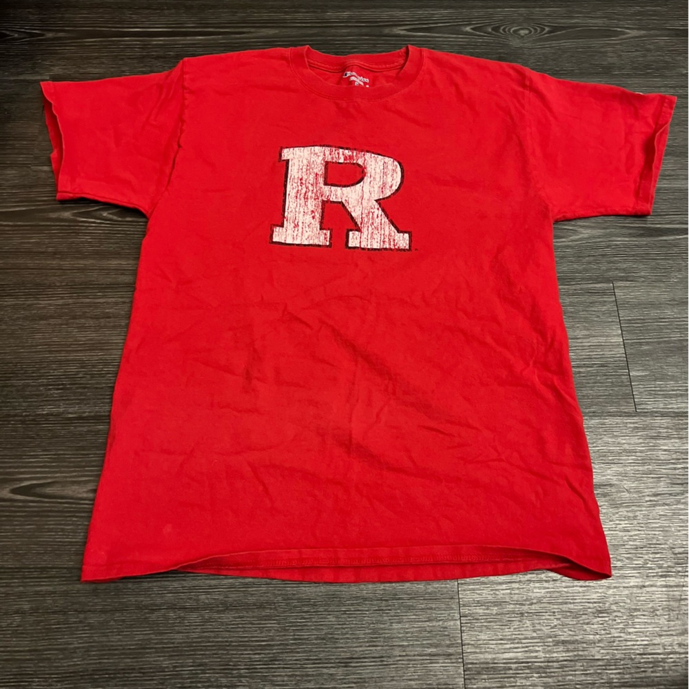 Champions Rutgers University size medium t-shirt